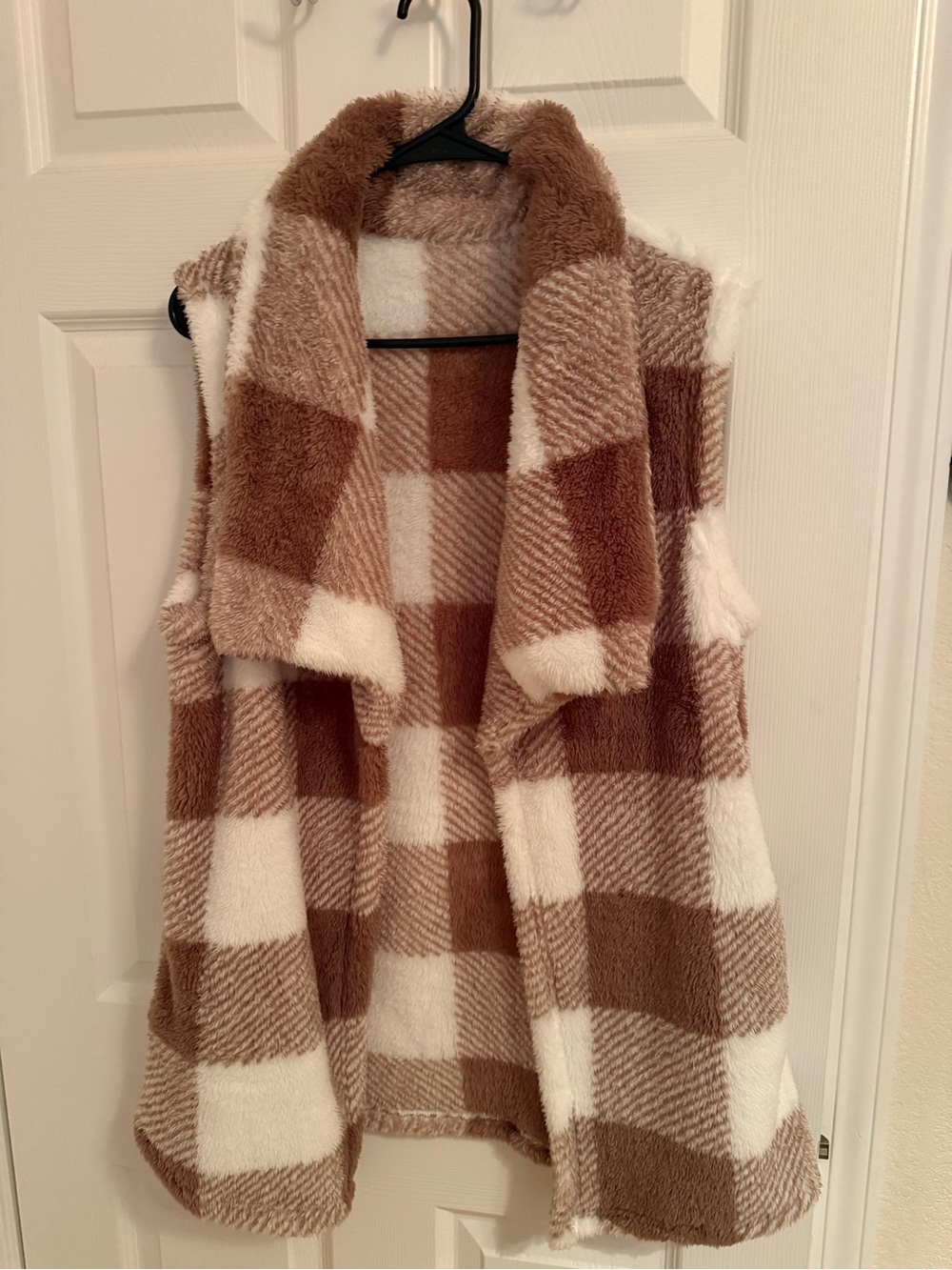 SHEIN Plaid Faux Fur Sleeveless Vest - Brown & Cream